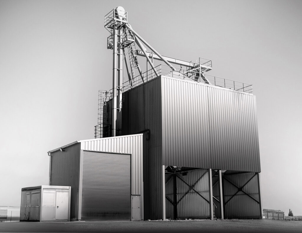 1st_The Grain Elevator_David Beardmore 1st_The Grain Elevator_David Beardmore